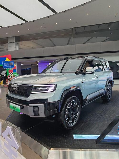 惠州104比亚迪方程豹硬派越野的爆款，英菲尼迪35周年与你共成长